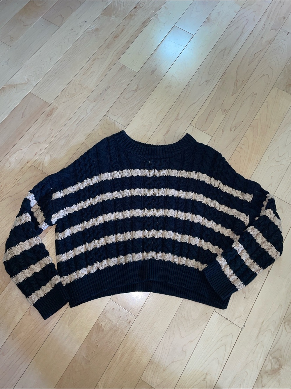 Jessica Simpson Striped Knit Women's Sweater - black and tan medium